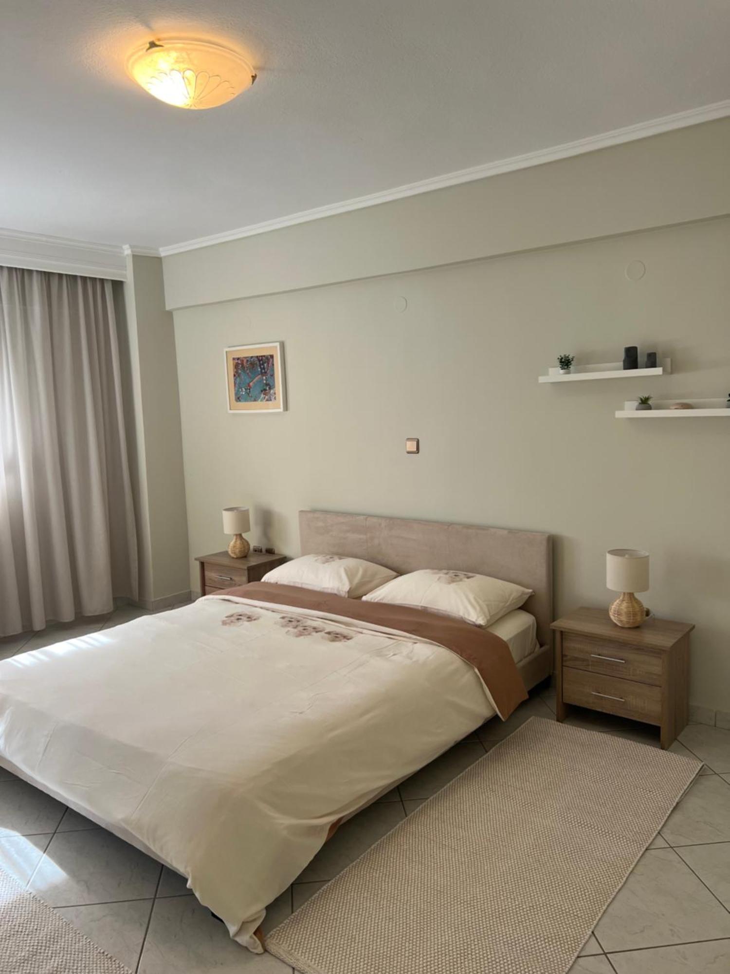 Parma'S Pool Apartment Peraía Eksteriør bilde